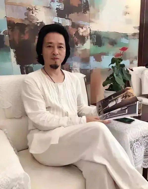 "一心二用"的傅伟用书法歌颂人生_自然_世界_天涯