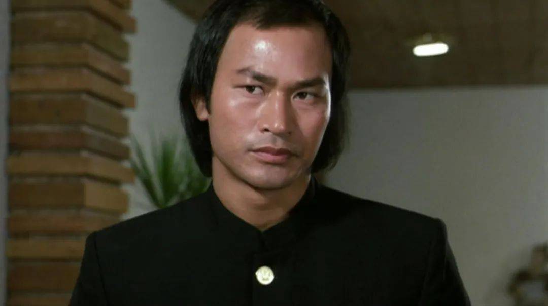 "罗三炮"狄威近照曝光,满头白发胡须全白,网友:怎么这么老了