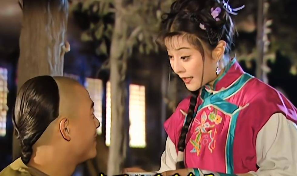 还珠:金锁的撩不到尔康就撩五阿哥?