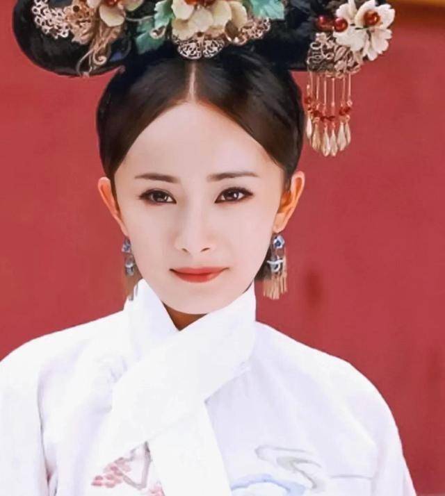 女明星清宫造型有多美,杨幂清冷,关晓彤灵动,都不足她气场强大_杨颖