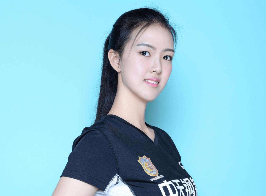 木村纱织木村纱织作为日本著名的美女排球运动员,曾经凭借颜值征服了