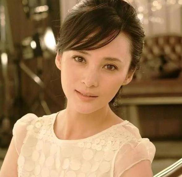 剧组天天吵,最后两人却吵成为了夫妻,陈建斌与蒋勤勤的奇葩恋情_吴越