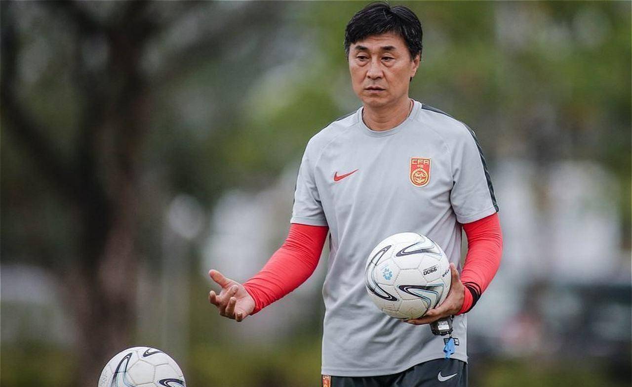 足球小将球员分析(10):龙神肖俊光_防守_战术_后腰