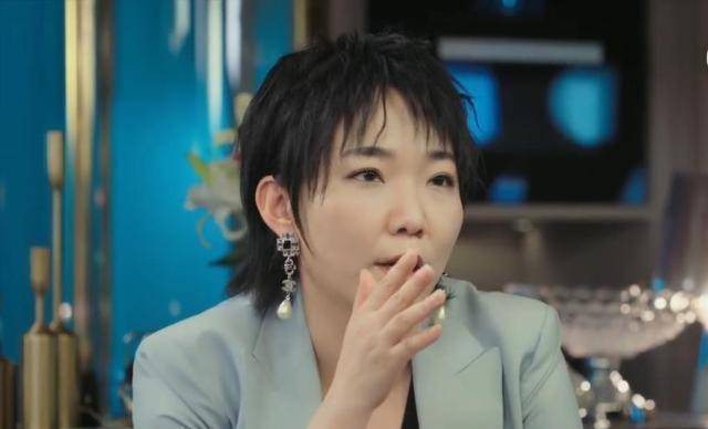 肖战被马薇薇最犀利提问"你觉得你自己很假吗"肖战回答一语中的_因为