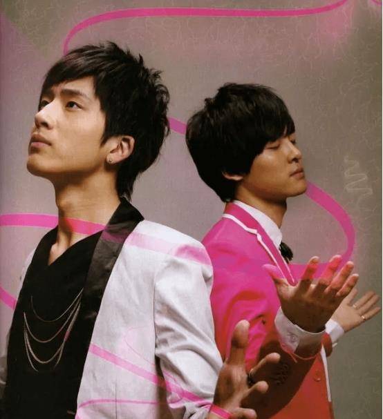 王中磊一上台,就签下了付辛博和井柏然.