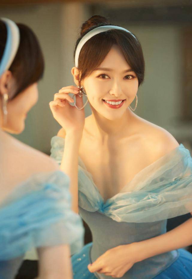 唐嫣37岁生日晒出自拍美照,笑容甜蜜,幸福满满_罗晋_祝福_孩子