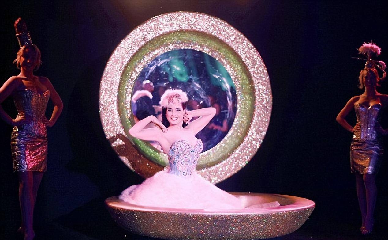 蒂塔·万提斯绝美亮相!