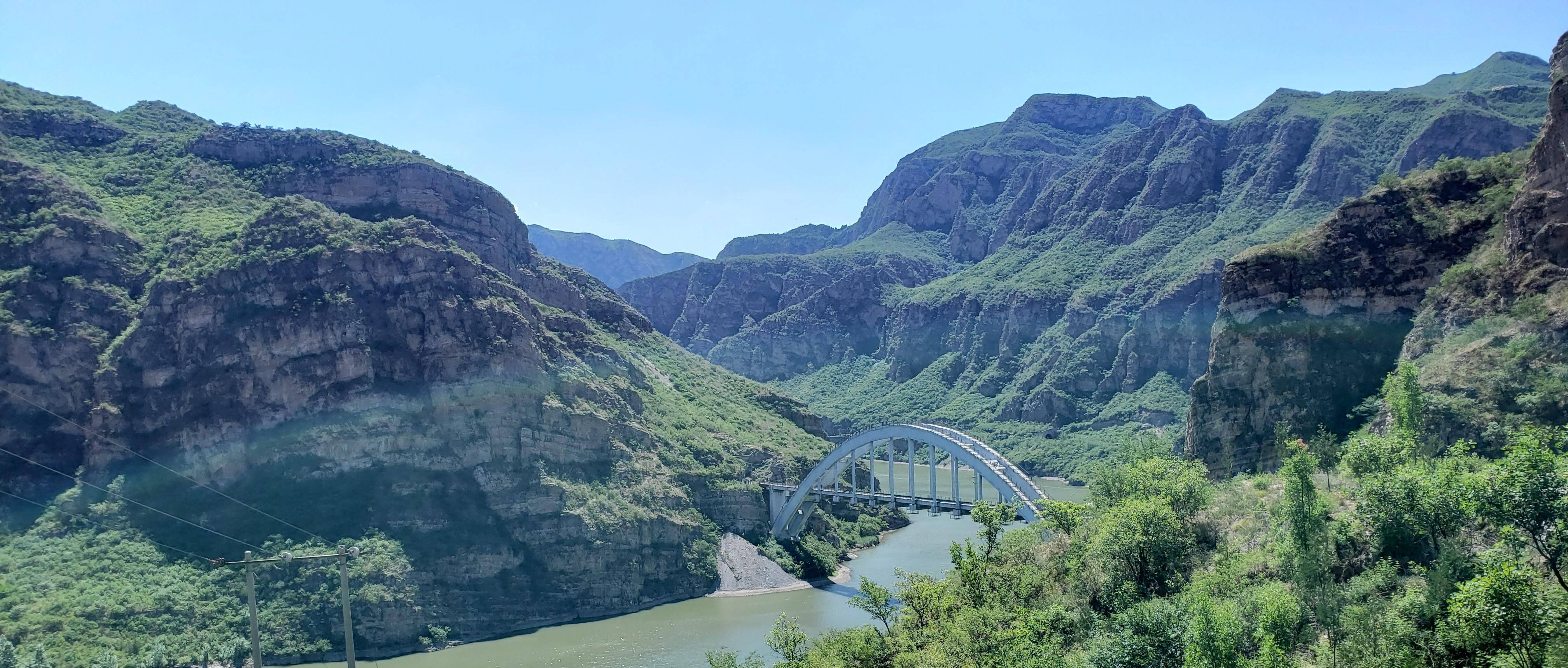 3小时公交车程,门头沟大山深处的珍珠湖,俯瞰北国风光野花组合_向阳口