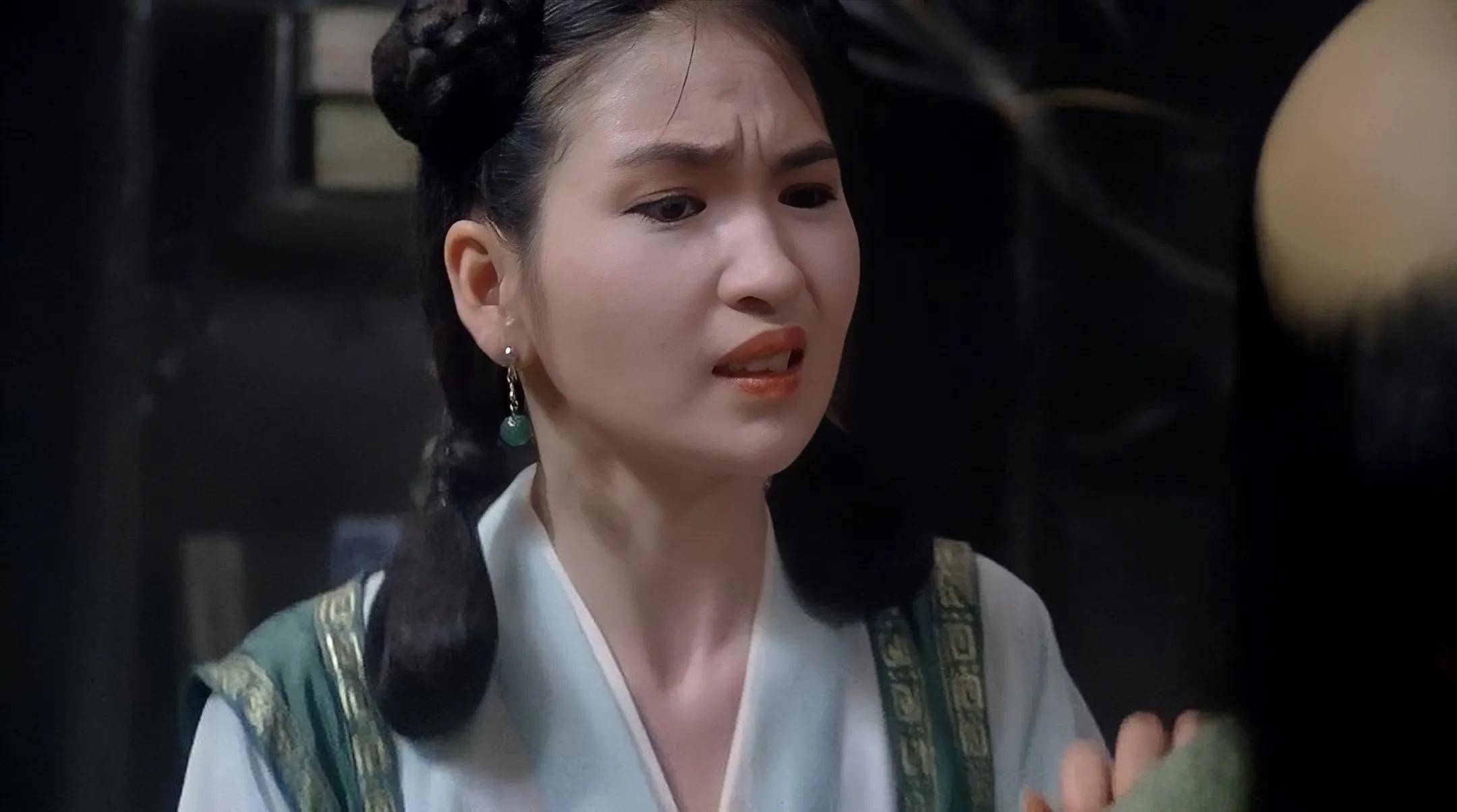 植敬雯:调戏过周星驰,配合过陈宝莲,如今美丽得体,时尚犹在_电影_影片