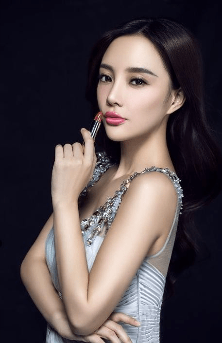 李小璐:17岁成"最年轻影后",一手好牌打得稀烂_金马_时候_韩庚刚