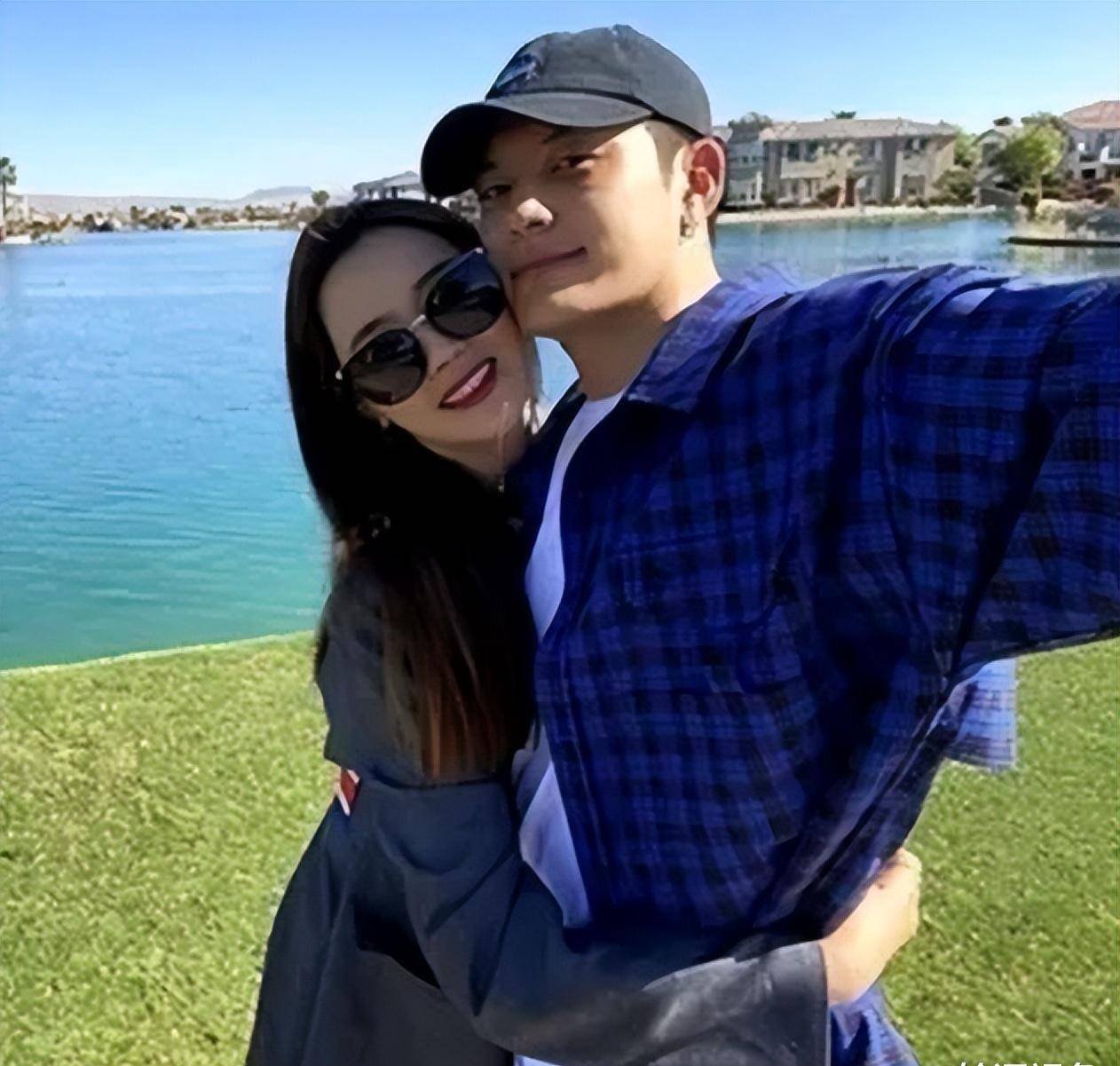 值得注意的是,在爱上李多海之前,崔东旭与朴寒星有过长达12年的恋情.