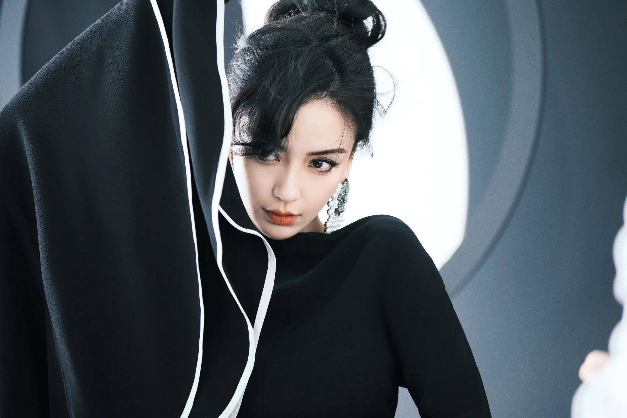 美人图集—angelababy(杨颖)_黑色_风格_长裙