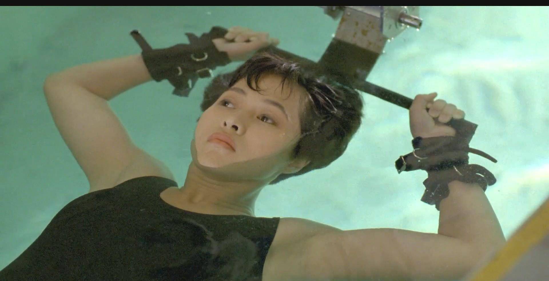 31年前香港老片黑猫,梁铮搭档任达华,干练时尚的女星不应被遗忘_女子