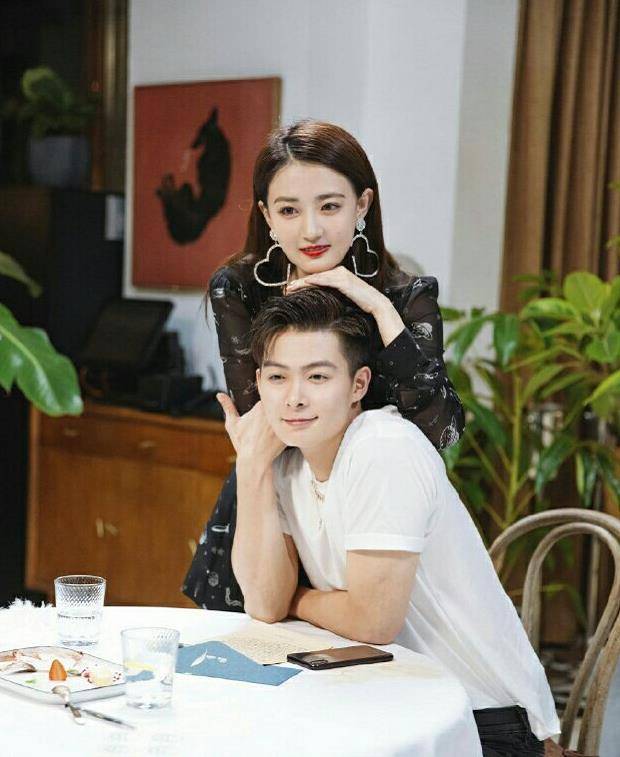 明星该不该公开恋情?张铭恩和徐璐各执一词_偶像_爱情_节目