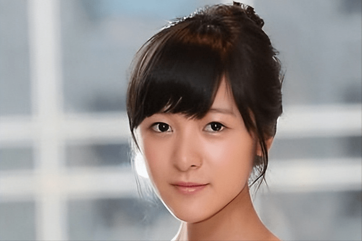 徐娇:周星驰的干女儿,因病错失《旋风少女》,如今自己当老板_成功