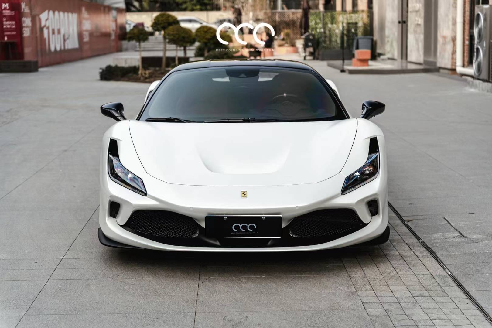 法拉利f8漫彩改色膜陶瓷白,干干净净的改色