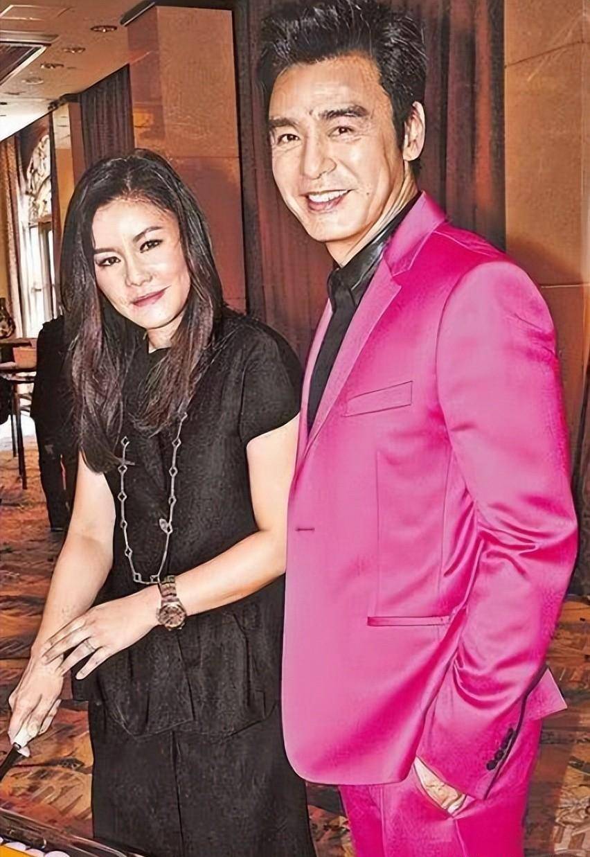 钟镇涛再婚后,成4个儿女的幸福爸爸,前妻久居上海当网红_章小蕙_妻子