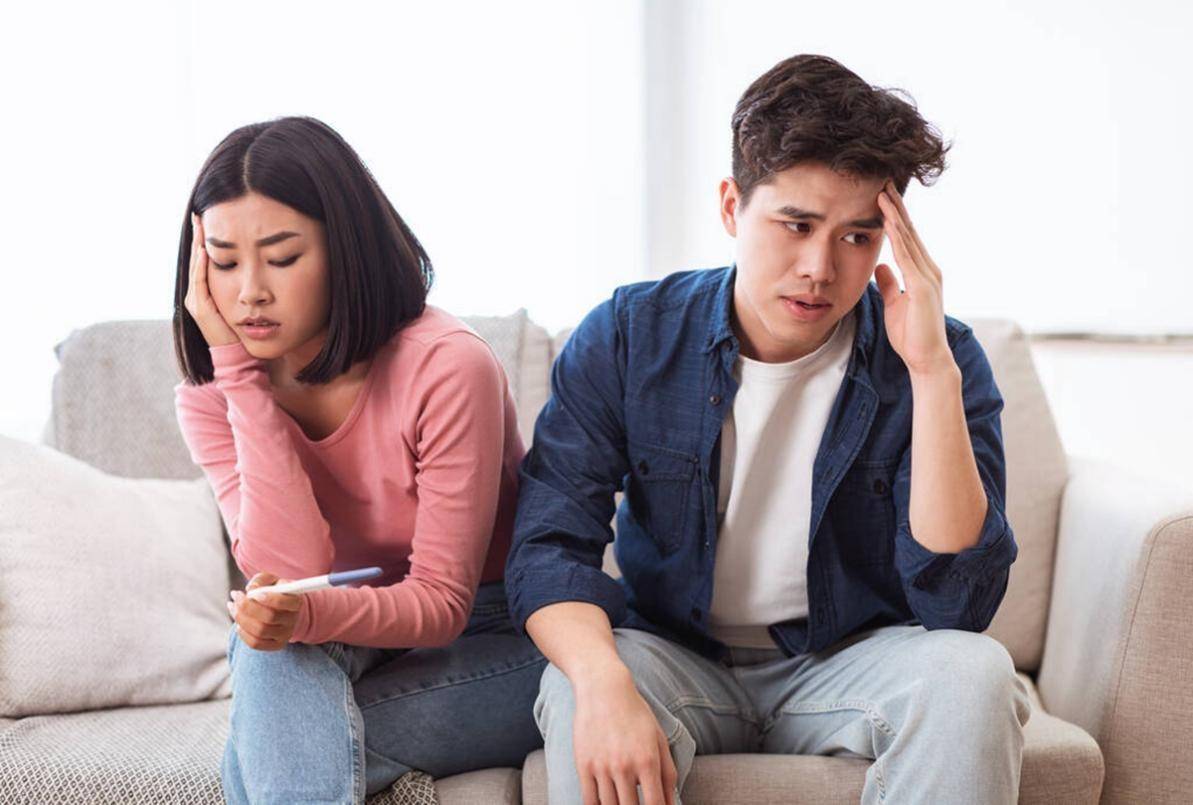 "你坐月子期间是不是同房了?