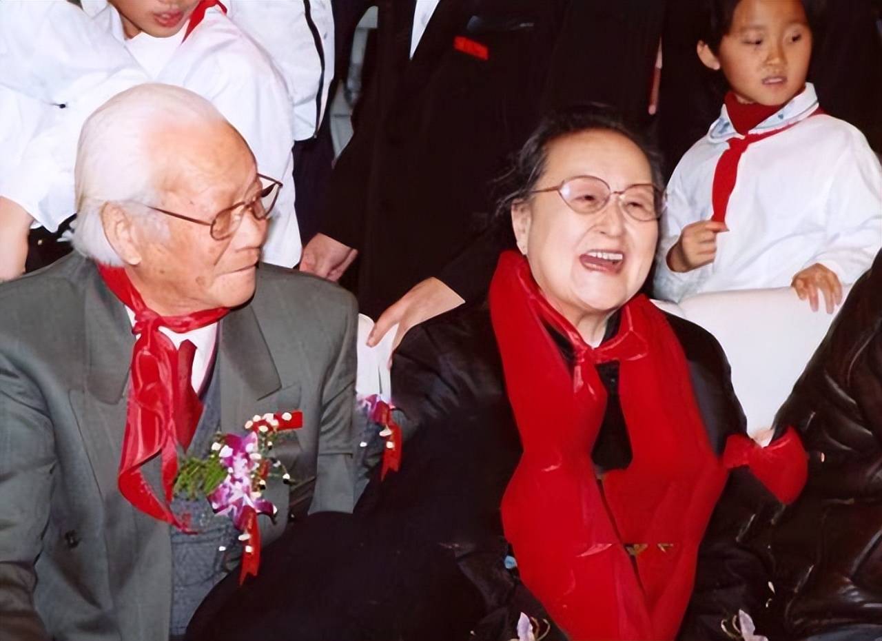 著名演员凌元:丧母丧夫又丧子,晚年从不给儿女添负担_电影_母亲