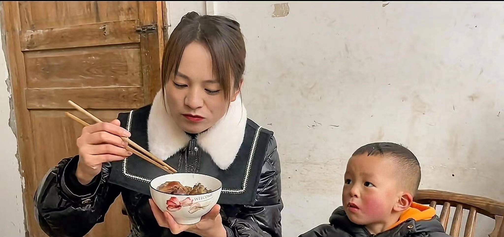 土家小凤明显怀上5胎?木爸木妈反应很真实,大家却各有说法!