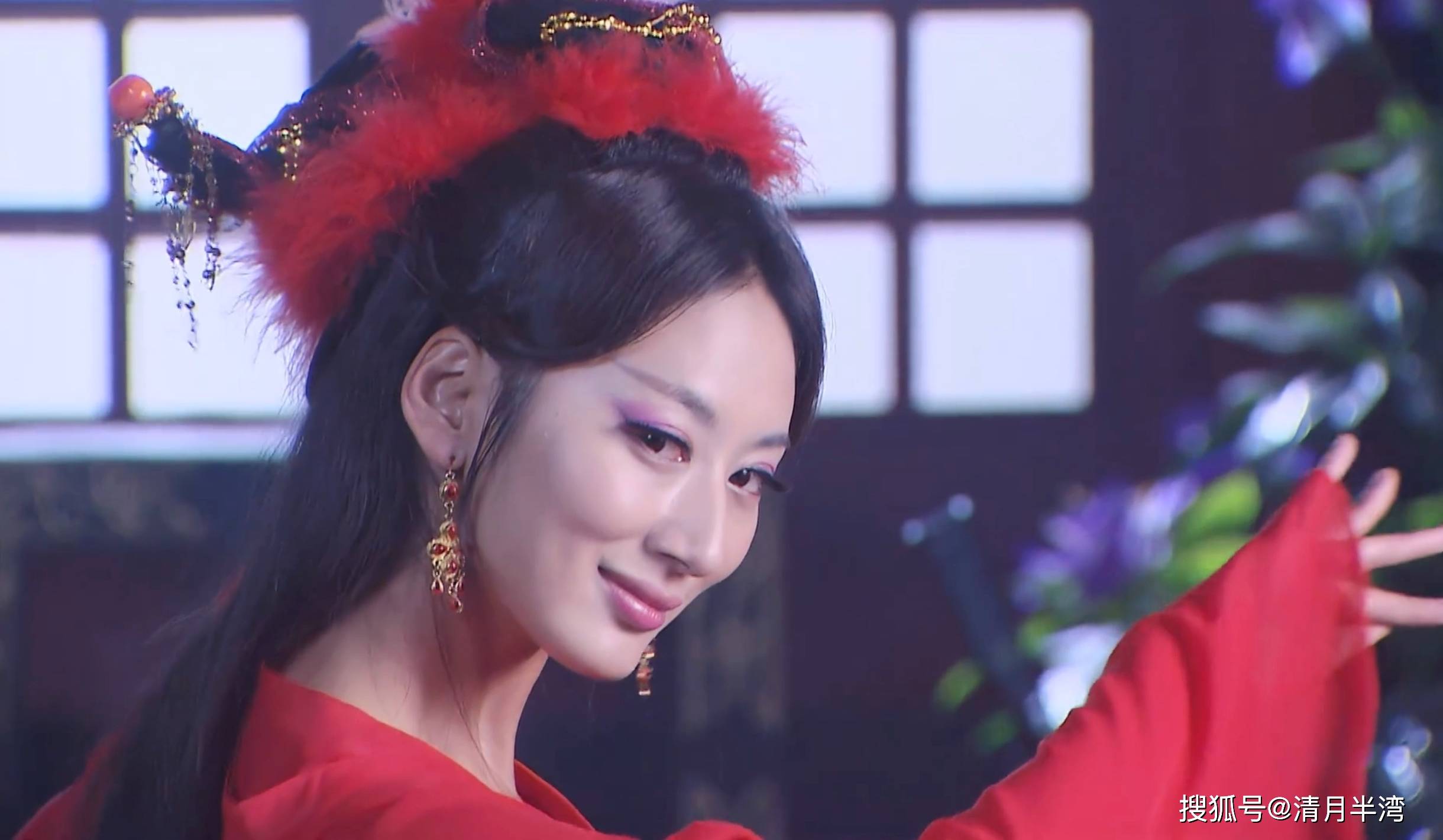表面温柔贴心,实则腹黑善变,当白冰的萧美娘与富大龙的杨广演对手戏时