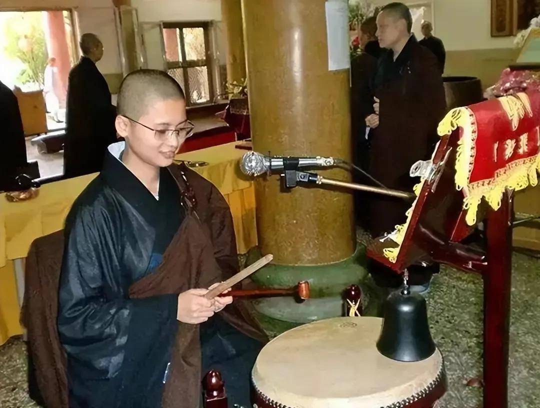 体慧长老非常器重释妙乐,就将华严宗传授给她.