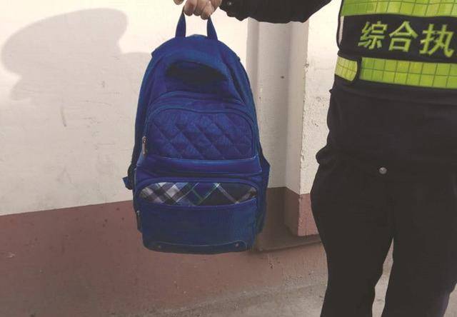 开学首日,"马小哈"上学途中丢书包_黄同学_小学_小朋友