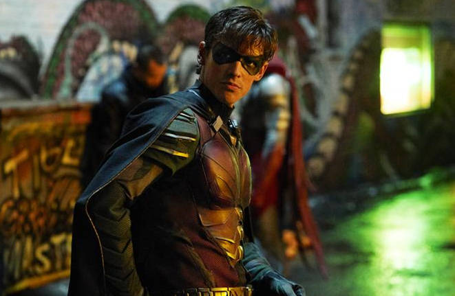 dc剧《泰坦》片场事故,工作人员重伤身亡,该剧已暂停拍摄_沃伦阿普尔