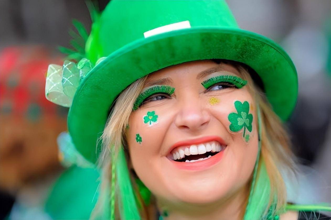 tk播放量高达33亿,被中国人嫌弃的"绿帽子"却在海外被抢着戴_圣