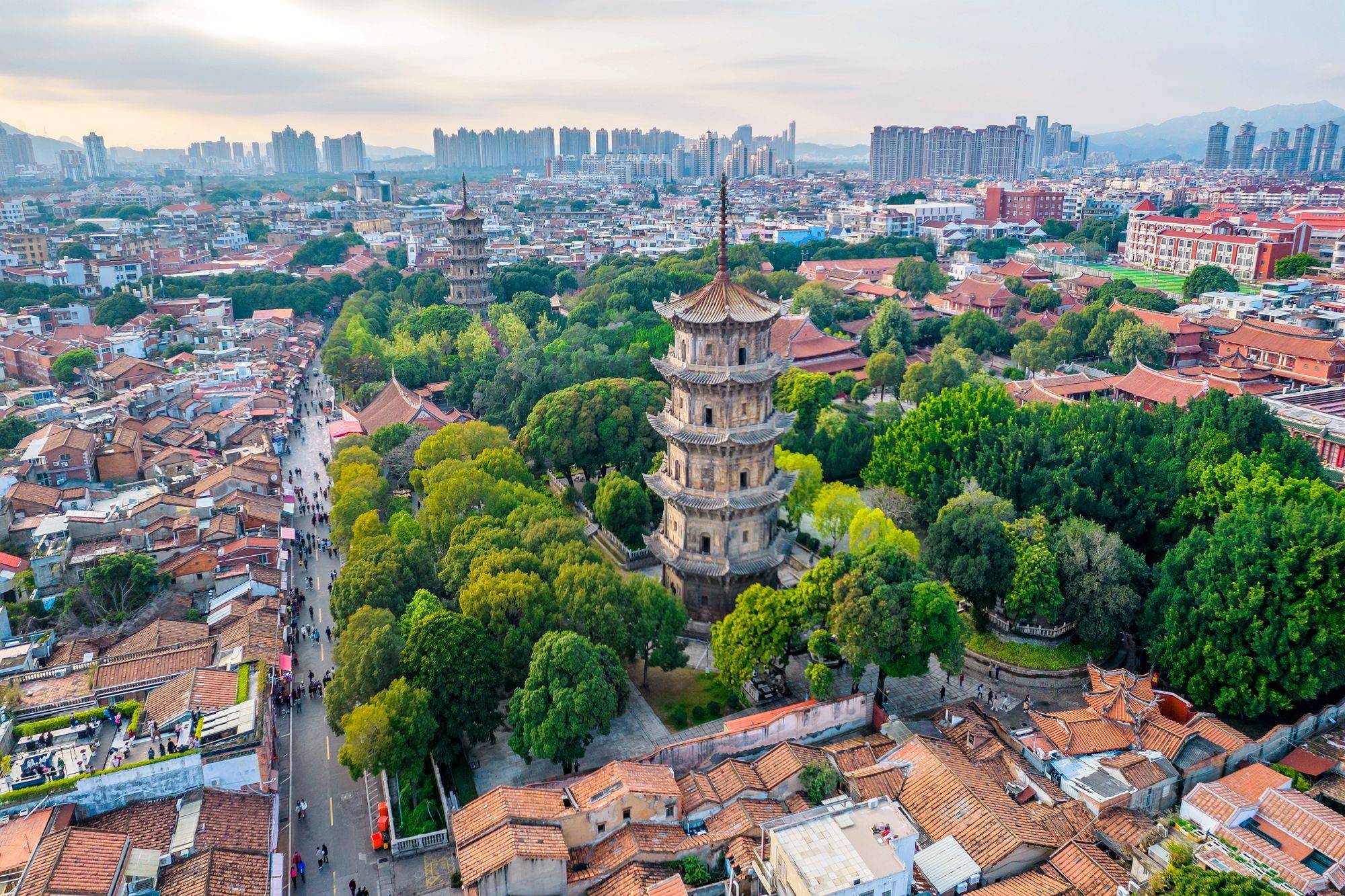 泉州开元寺,我国唯一拥有印度教遗存的佛教寺庙,充满了传奇色彩_建筑