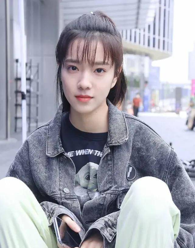 青年演员,歌手庄达菲,微笑带着酒窝的邻家小姐姐_sabrina_电视剧_个人