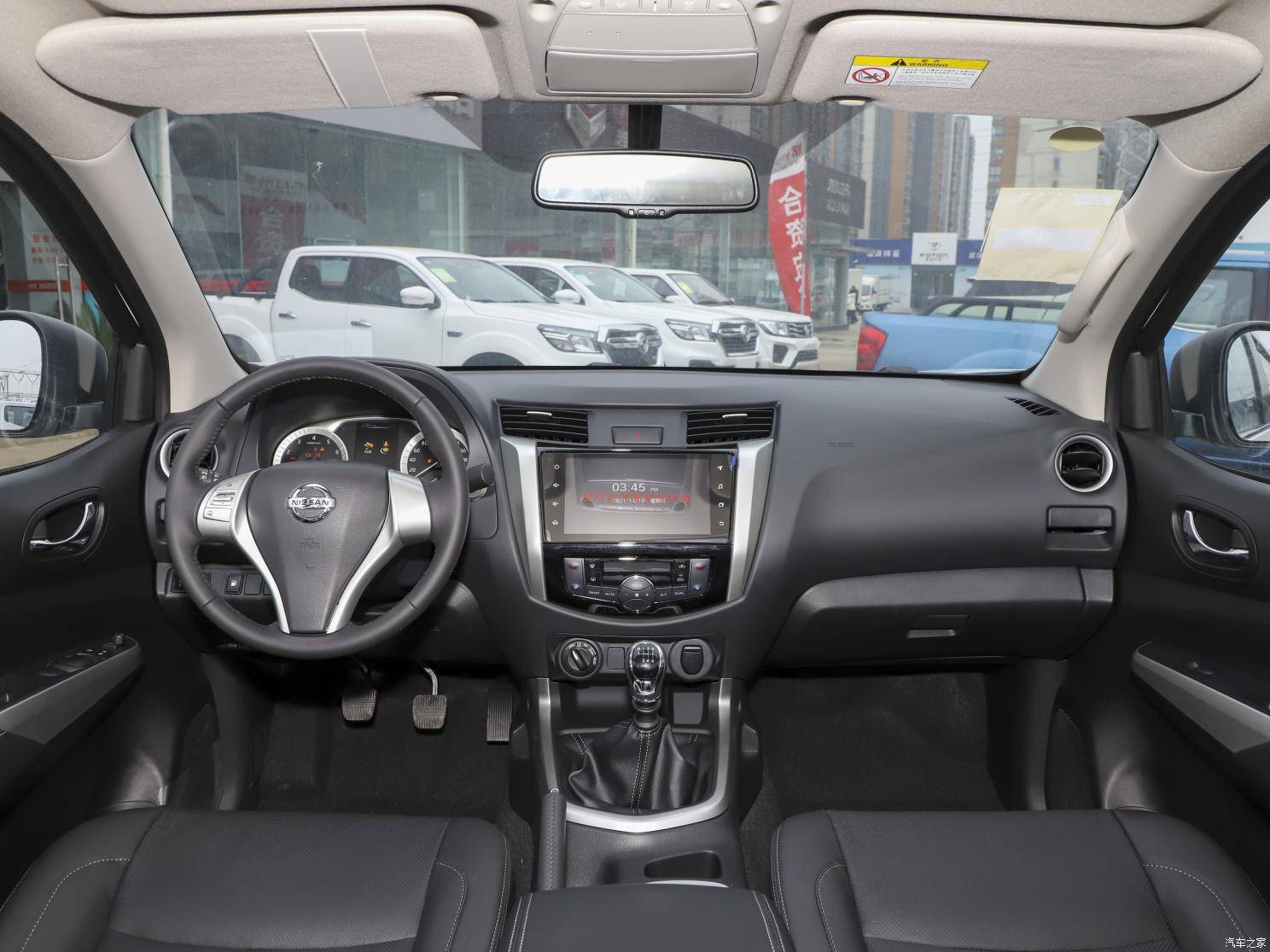 作为年度改款,2023款纳瓦拉预计将延续老款车型的外观和内饰设计,同时