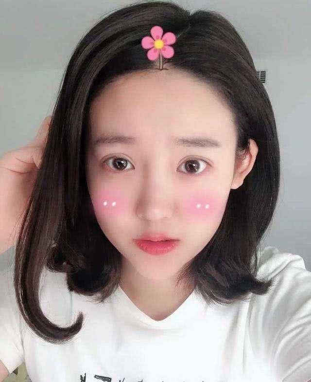 绿地门女主张雨婷最新生活照流出:虽不值三千万,但也是大美女_陈军