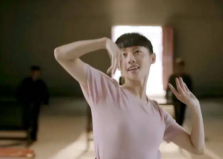 美女人生剧集_人生之路 女主角 差异