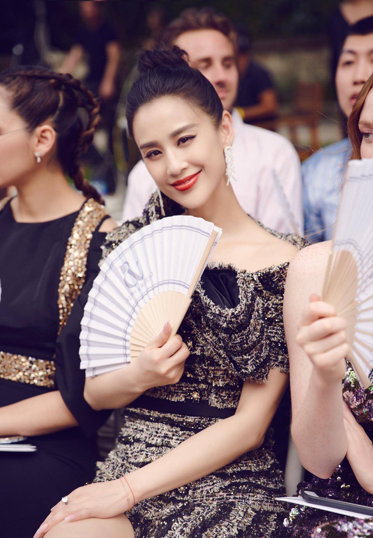 黄圣依一直被说女子,夫妻一起上花花万物,才知道她为什么选杨子_婆婆