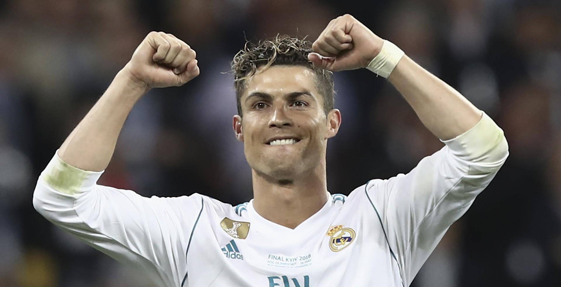 巴萨名宿:我爱c罗!多年后终于敢承认了_阿尔维斯_皇马_球员