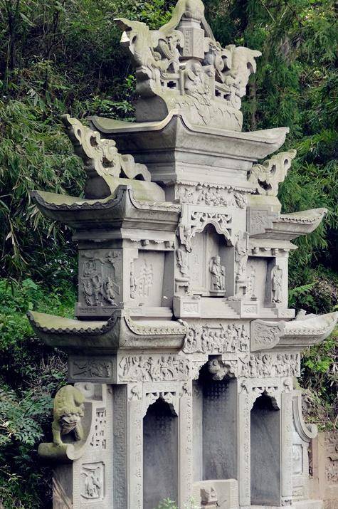 据说墓中美人栩栩如生,开馆后风化_兄弟_墓碑_向氏