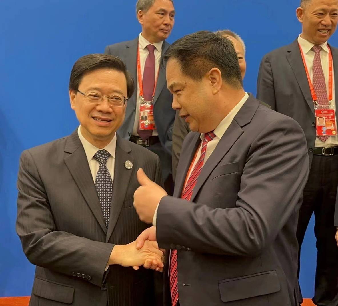 红牌集团叶志中率团参加2023年博鳌亚洲论坛年会_琼海_海南_中国