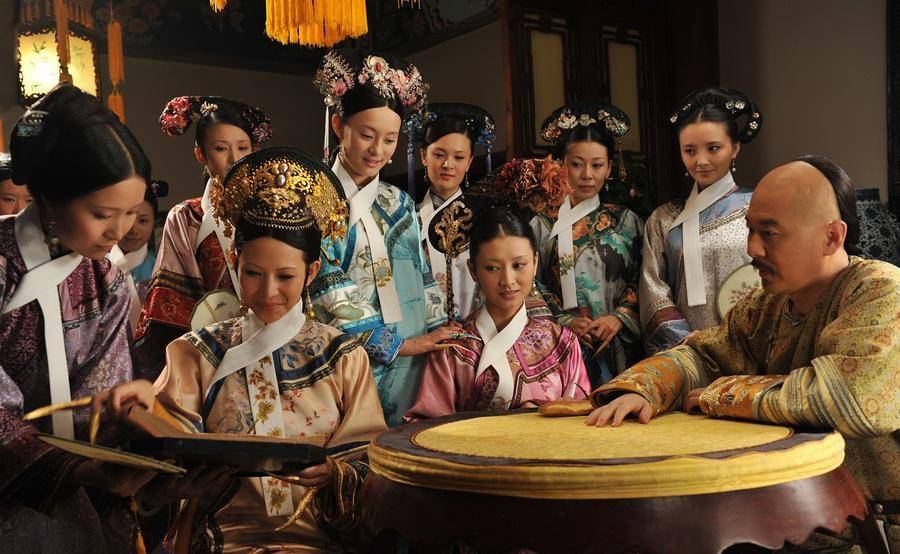 《甄嬛传》:后宫妃子那么多,甄嬛为什么脱颖而出?_历史_清朝_皇帝