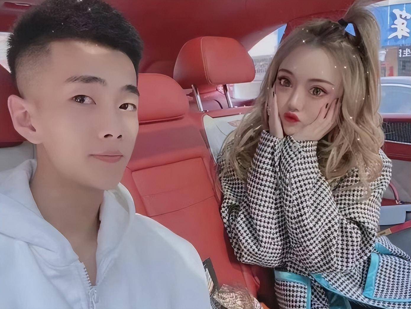 当时的"蛋蛋",不过是网红刘叉叉团队当中的一名普通女主播,虽然后期靠