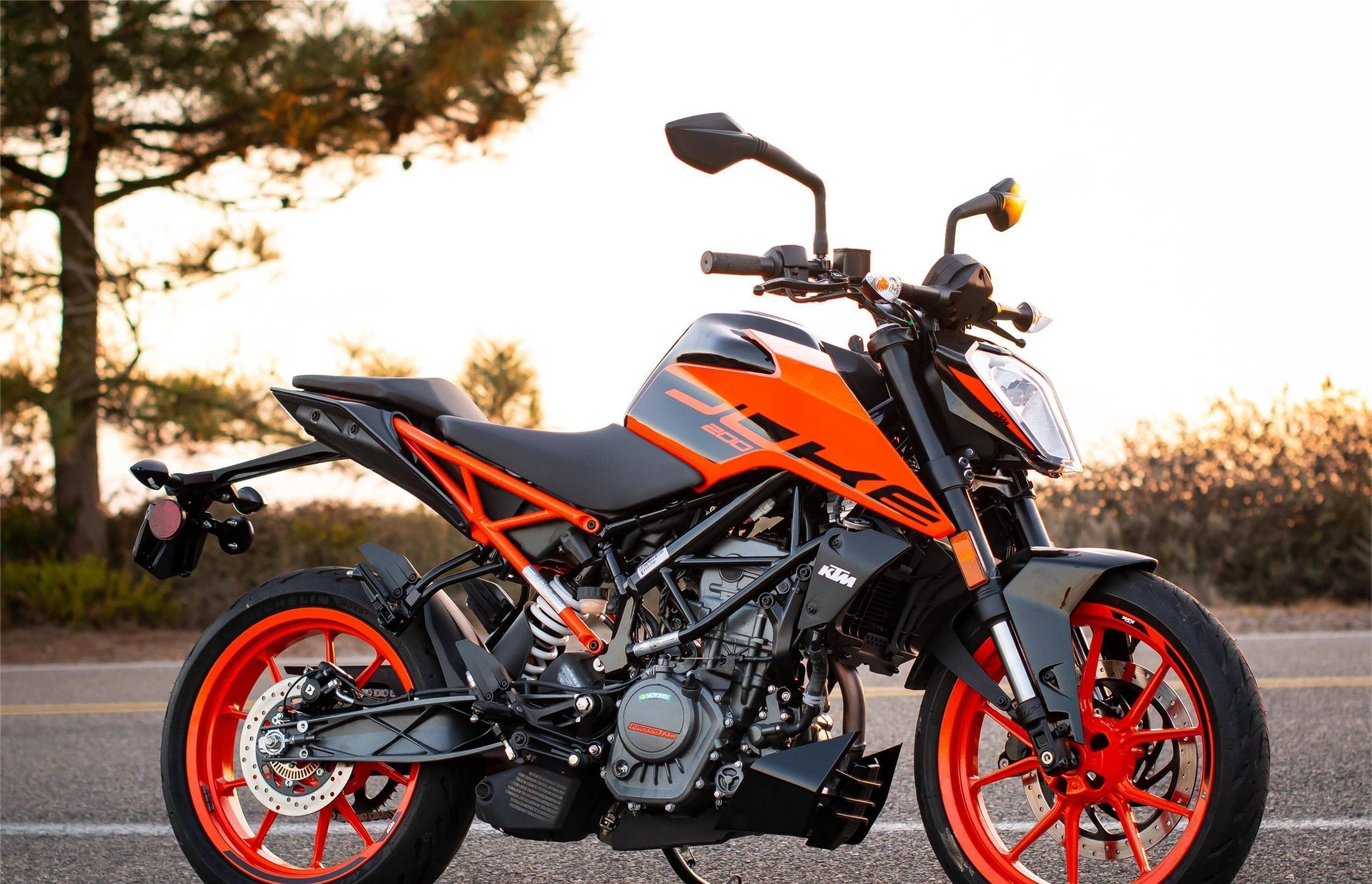 锋利的螳螂刀,ktm海外杜克200,轻巧的城市通勤助手_搜狐汽车_搜狐网