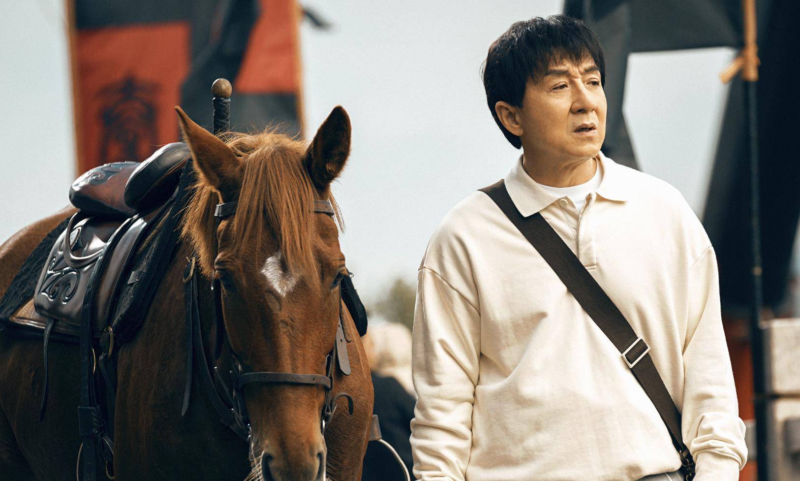 《龙马精神》:69岁的成龙该退休了