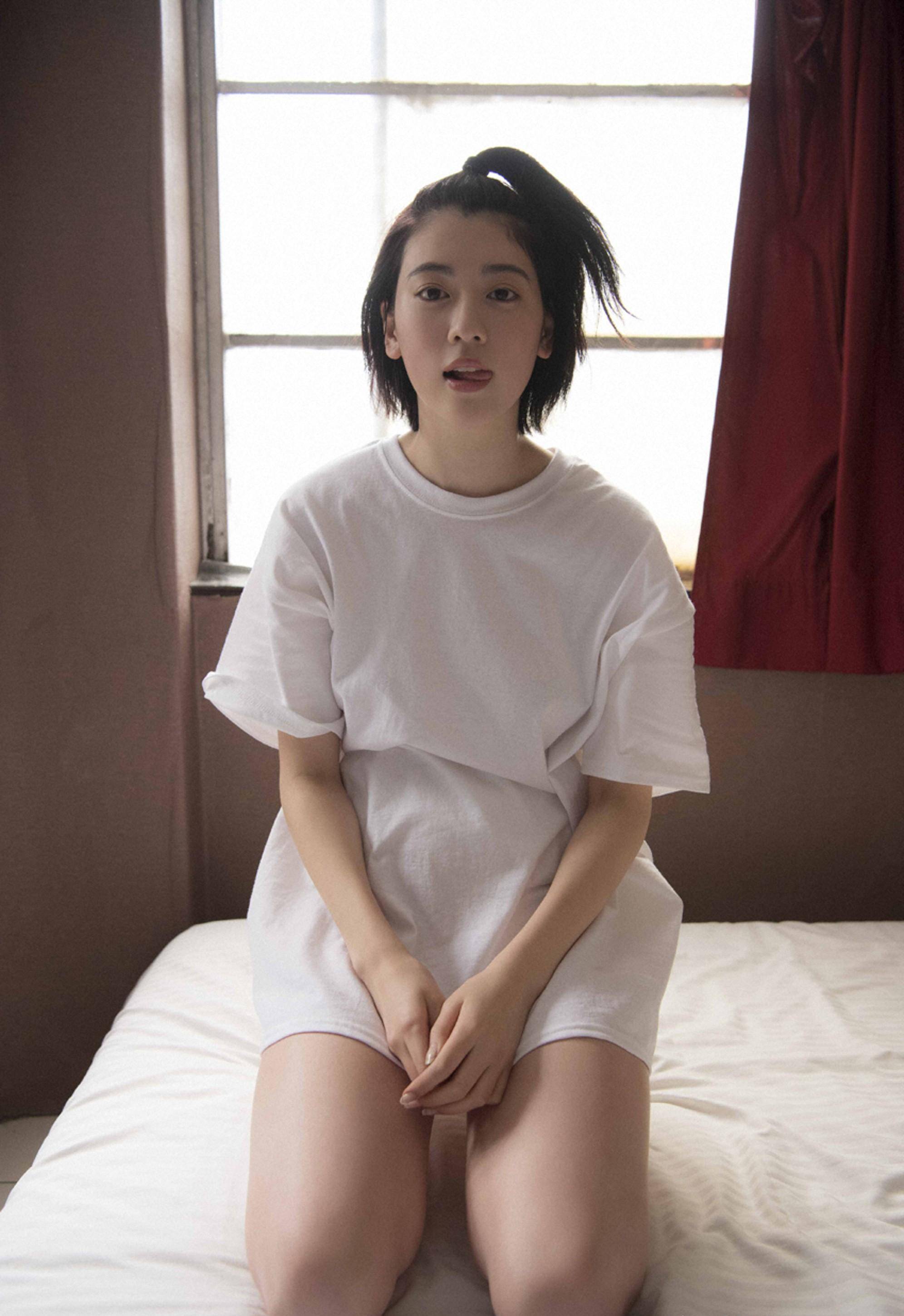 10岁出道,日本公认的美少女