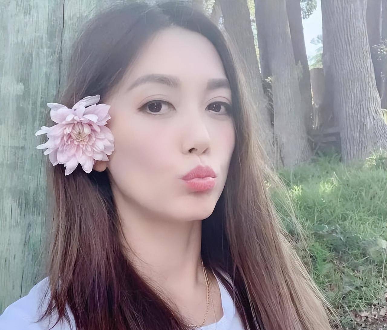 "仙女女神"郭妃丽人品出众,演技一流,喜欢富商老公_观众_白牡丹_选择