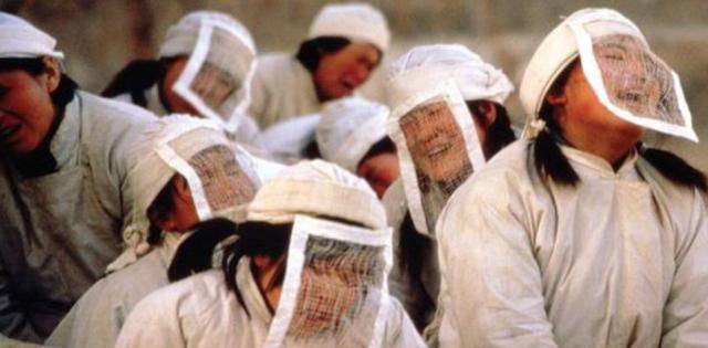 中国人讲究死者为大,人死后会用布盖住脸,这是单纯的迷信吗?