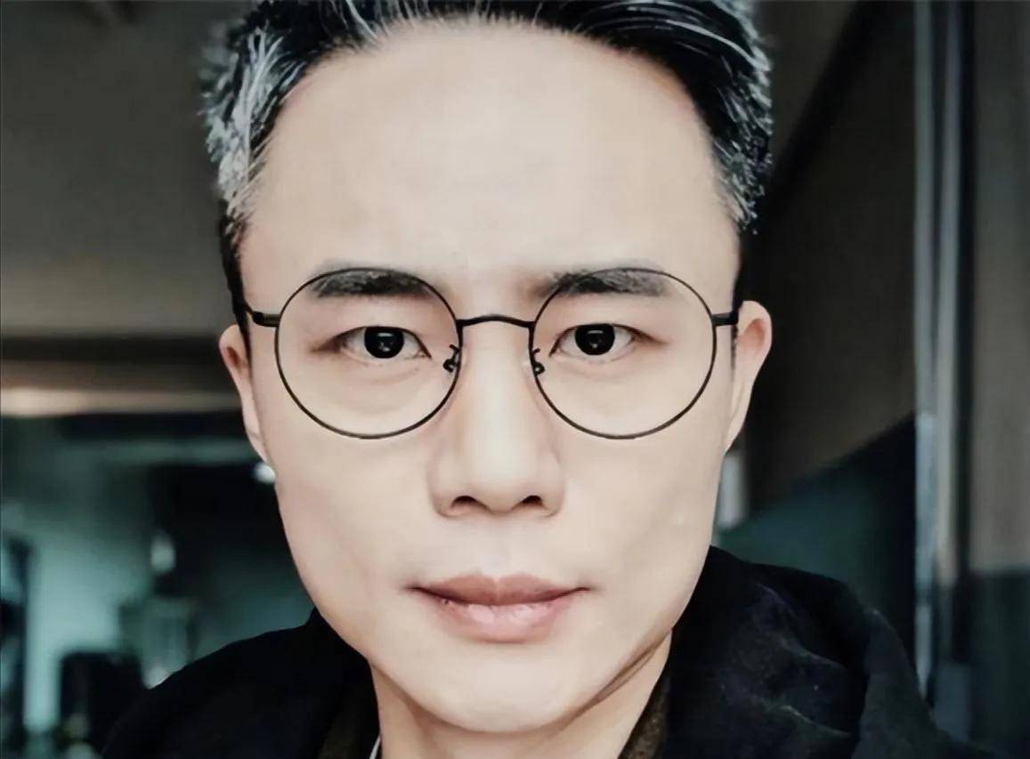 同时交往多个女友的周玄毅教授是怎么从才子变成斯文败类的_马薇薇
