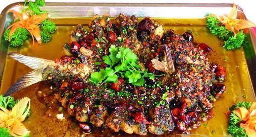 为大家送上八款特色鱼菜谱,下面请看详细的菜谱介绍_胡椒粉_料酒_配料