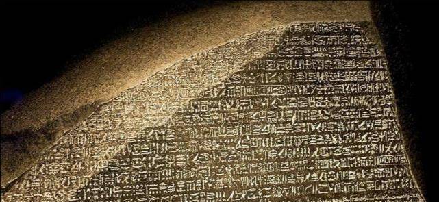 西方用考古研究古埃及等死文明，百年考古探源中国活文明方向错了