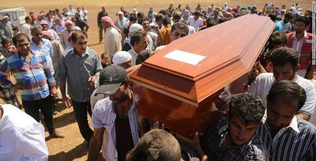 叙利亚2岁难民艾兰库尔迪之死有了后续:3名偷渡犯各处125年重刑