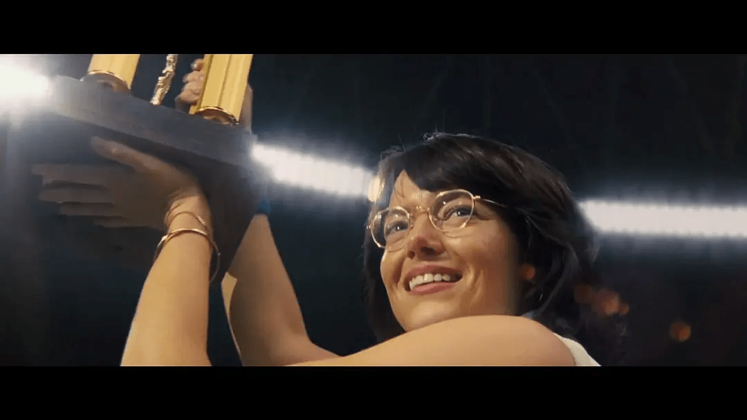 八,卡推女王 (象棋)《卡推女王》取材自国际象棋冠军菲欧娜·穆泰西的